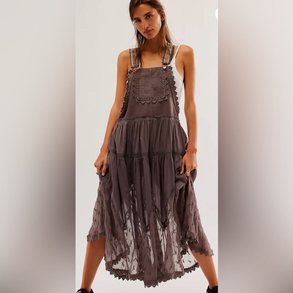 Free People Trails End Skirtall Size M. Super cute dress, flowy and fun!